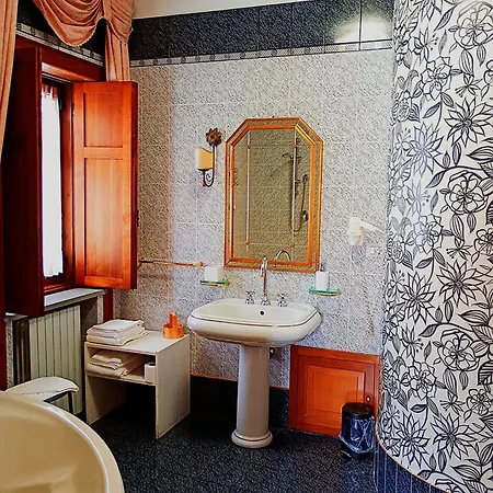 Oda ve Kahvaltı Vibo In Centro